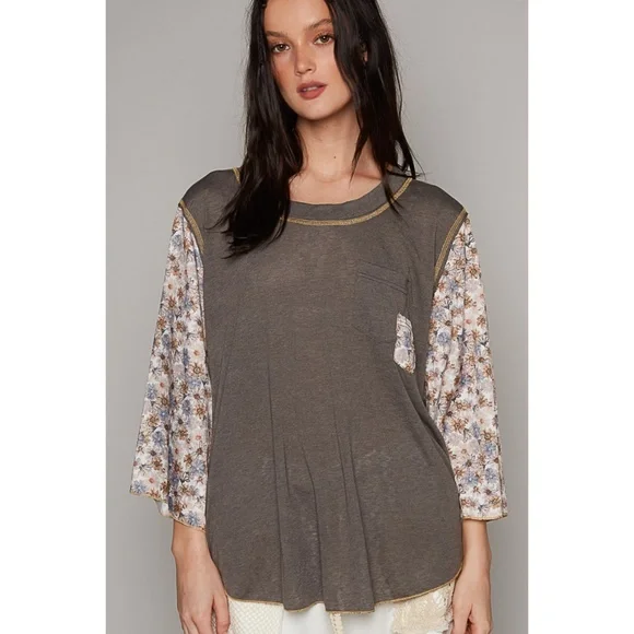 POL Charcoal Slub Knit Scoop Neck Top with Floral Sleeves - Picture 4 of 6